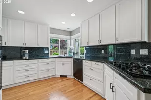 2678 SE Myrtlewood Way, Gresham, OR 97080 - Photo 10