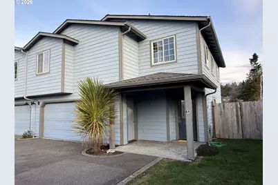 714 Pioneer Rd #4B, Brookings, OR 97415 - Photo 1