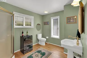 7720 S Macadam Ave, Portland, OR 97219 - Photo 12