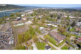 6636 N Richmond Ave, Portland, OR 97203 - Photo 12