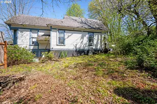 6636 N Richmond Ave, Portland, OR 97203 - Photo 2