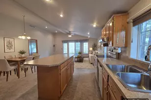 185 Littlebrook Ln, Roseburg, OR 97471 - Photo 6
