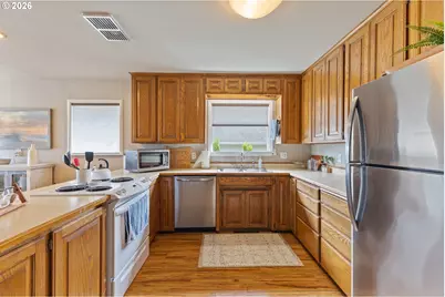 922 S 10th St, Coos Bay, OR 97420 - Photo 14
