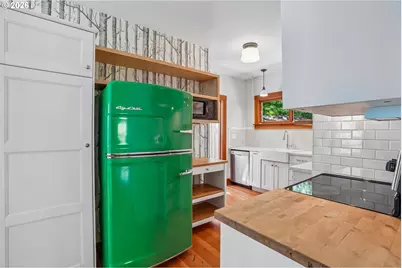 9421 NW Germantown Rd, Portland, OR 97231 - Photo 12
