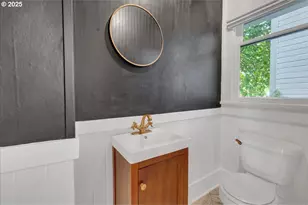 674 11th St, Astoria, OR 97103 - Photo 38