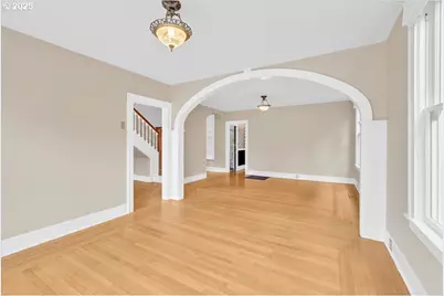 674 11th St, Astoria, OR 97103 - Photo 18