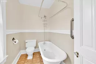 674 11th St, Astoria, OR 97103 - Photo 30