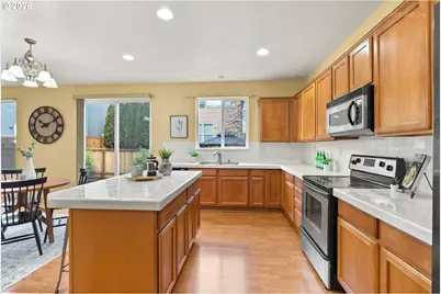807 NW Brookhill St, Hillsboro, OR 97124 - Photo 6