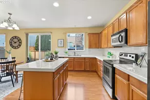 807 NW Brookhill St, Hillsboro, OR 97124 - Photo 6