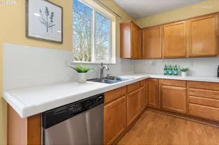 807 NW Brookhill St, Hillsboro, OR 97124 - Photo 8