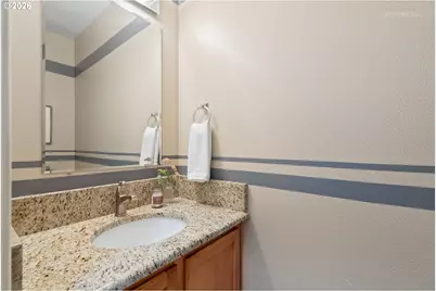 807 NW Brookhill St, Hillsboro, OR 97124 - Photo 16
