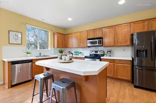 807 NW Brookhill St, Hillsboro, OR 97124 - Photo 12