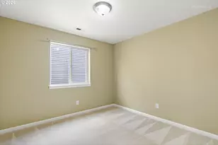 807 NW Brookhill St, Hillsboro, OR 97124 - Photo 26