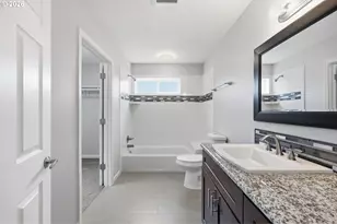 9125 N Geneva Ave, Portland, OR 97203 - Photo 20