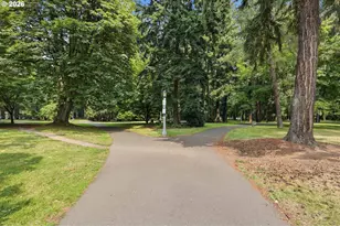 9125 N Geneva Ave, Portland, OR 97203 - Photo 44
