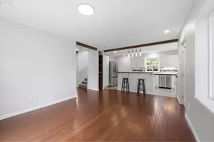 9125 N Geneva Ave, Portland, OR 97203 - Photo 8