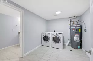 9125 N Geneva Ave, Portland, OR 97203 - Photo 30