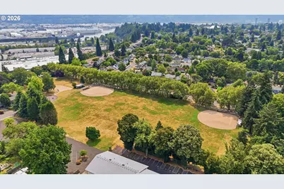 9125 N Geneva Ave, Portland, OR 97203 - Photo 46