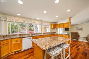 882 Western Way, Florence, OR 97439 - Photo 10