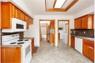 901 N Main Ave, Ridgefield, WA 98642 - Photo 6