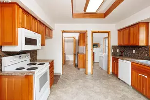 901 N Main Ave, Ridgefield, WA 98642 - Photo 6