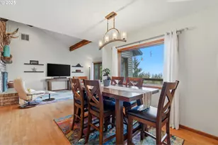 21645 NE McCormick Hill Rd, Hillsboro, OR 97123 - Photo 14