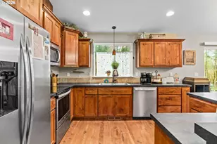 38160 Franklin Butte Rd, Scio, OR 97374 - Photo 12