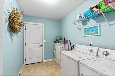 38160 Franklin Butte Rd, Scio, OR 97374 - Photo 14