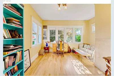 3821 N Gantenbein Ave, Portland, OR 97227 - Photo 2