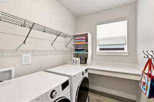 60896 SE Epic Pl SE, Bend, OR 97702 - Photo 18