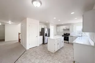 451 NW Yosemite Terrace, Beaverton, OR 97006 - Photo 2