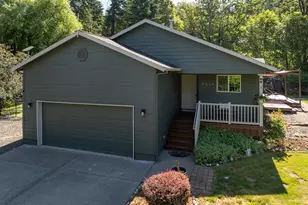 5814 Iowa Dr, Hood River, OR 97031 - Photo 2