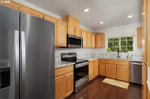 5814 Iowa Dr, Hood River, OR 97031 - Photo 6