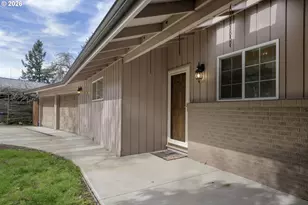 2225 W 28th Ave, Eugene, OR 97405 - Photo 2