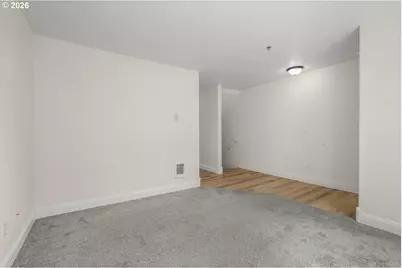 255 N 18th St #C1, Saint Helens, OR 97051 - Photo 6