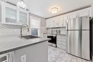 17948 SW Robert Ln, Beaverton, OR 97078 - Photo 8