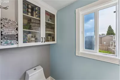 17948 SW Robert Ln, Beaverton, OR 97078 - Photo 16