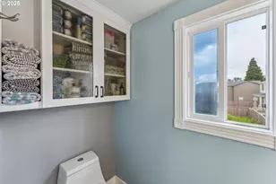 17948 SW Robert Ln, Beaverton, OR 97078 - Photo 16