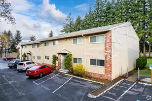 19511 NE Halsey St, Portland, OR 97230 - Photo 2