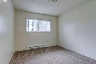 19511 NE Halsey St, Portland, OR 97230 - Photo 18