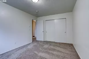19511 NE Halsey St, Portland, OR 97230 - Photo 16