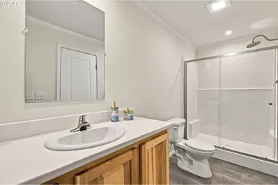 4924 E St, Springfield, OR 97478 - Photo 24