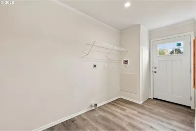 4924 E St, Springfield, OR 97478 - Photo 32