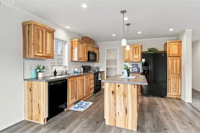 4924 E St, Springfield, OR 97478 - Photo 14