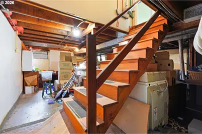 9128 SE Market St, Portland, OR 97216 - Photo 32