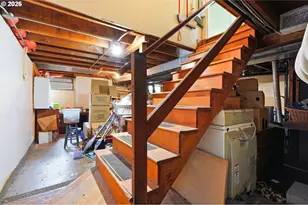 9128 SE Market St, Portland, OR 97216 - Photo 32