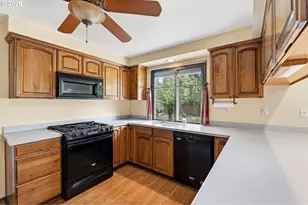 330 NE 17th Ave, Hillsboro, OR 97124 - Photo 16