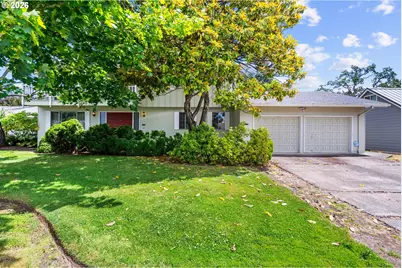 330 NE 17th Ave, Hillsboro, OR 97124 - Photo 4