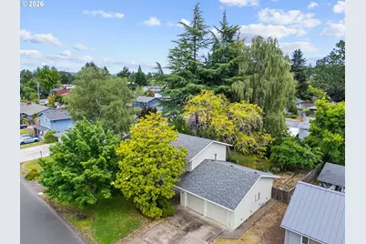 330 NE 17th Ave, Hillsboro, OR 97124 - Photo 6