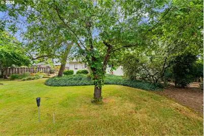 330 NE 17th Ave, Hillsboro, OR 97124 - Photo 38